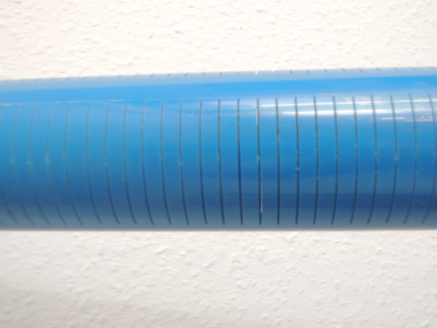 Produktbild von Agora-Tec Brunnenfilterrohr 3 Zoll (DN 80) – 1 Meter, Schlitzweite 0,5 Mm, Blau, Für Tiefbrunnenbau, DIN 4925